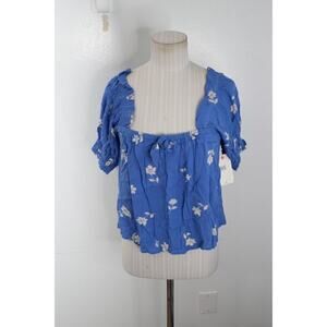 New Billabong Womens Medium Top in Flowery Puff Sleeve Blue Short Sleeve Square